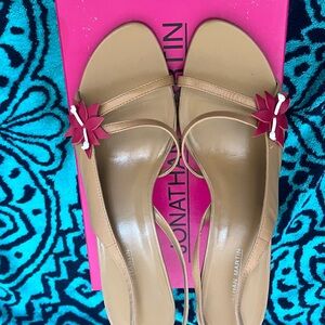 👡Tan and Red Heels with Red Butterfly Design